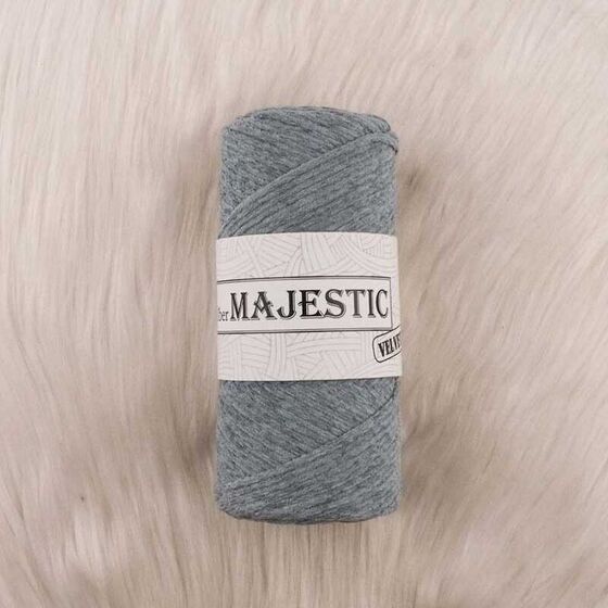 MAJESTİC VELVET KADİFE GÖRÜNÜMLÜ HAVACI MAVİ MAKROME İPİ 200 GR