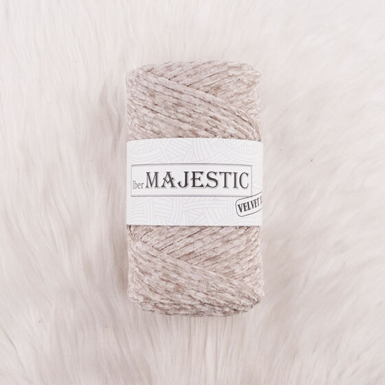 MAJESTİC VELVET XL KADİFE GÖRÜNÜMLÜ BEJ MAKROME İPİ 250 GR