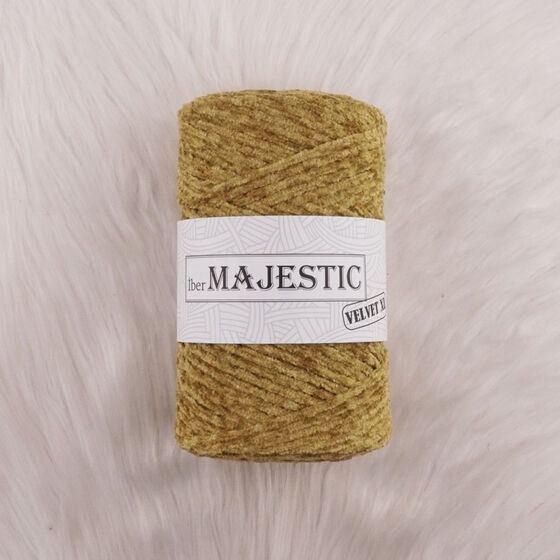 MAJESTİC VELVET XL KADİFE GÖRÜNÜMLÜ YAĞ YEŞİLİ MAKROME İPİ 250 GR