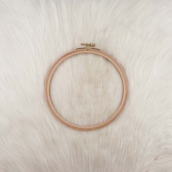 SIRIN SCREW WOOD EMBROIDERY HOOP 8 MM.NO:4 DIAMETER:19.5 CM